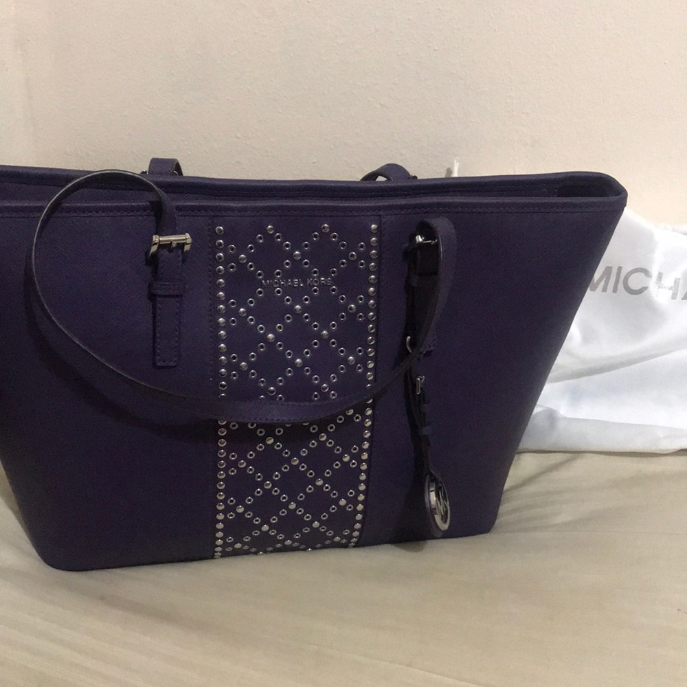 Micheal kors purse
